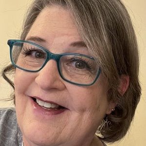 Meet your Posher, Sandy